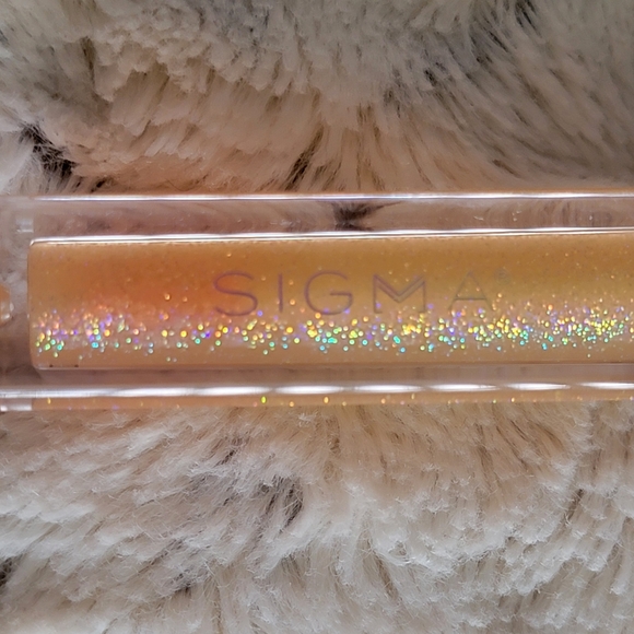 Glazed Hydrating Lip Gloss Sigma Beauty - Picture 6 of 12